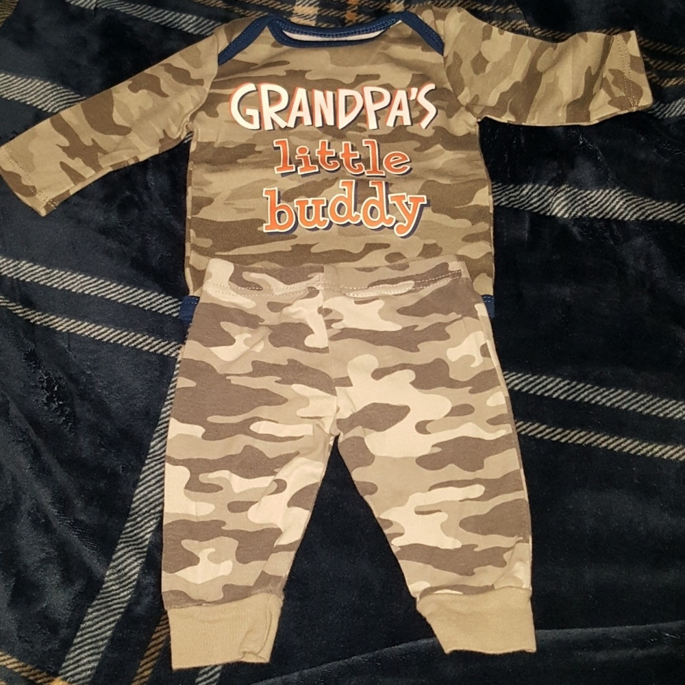 Kidgets onesie set